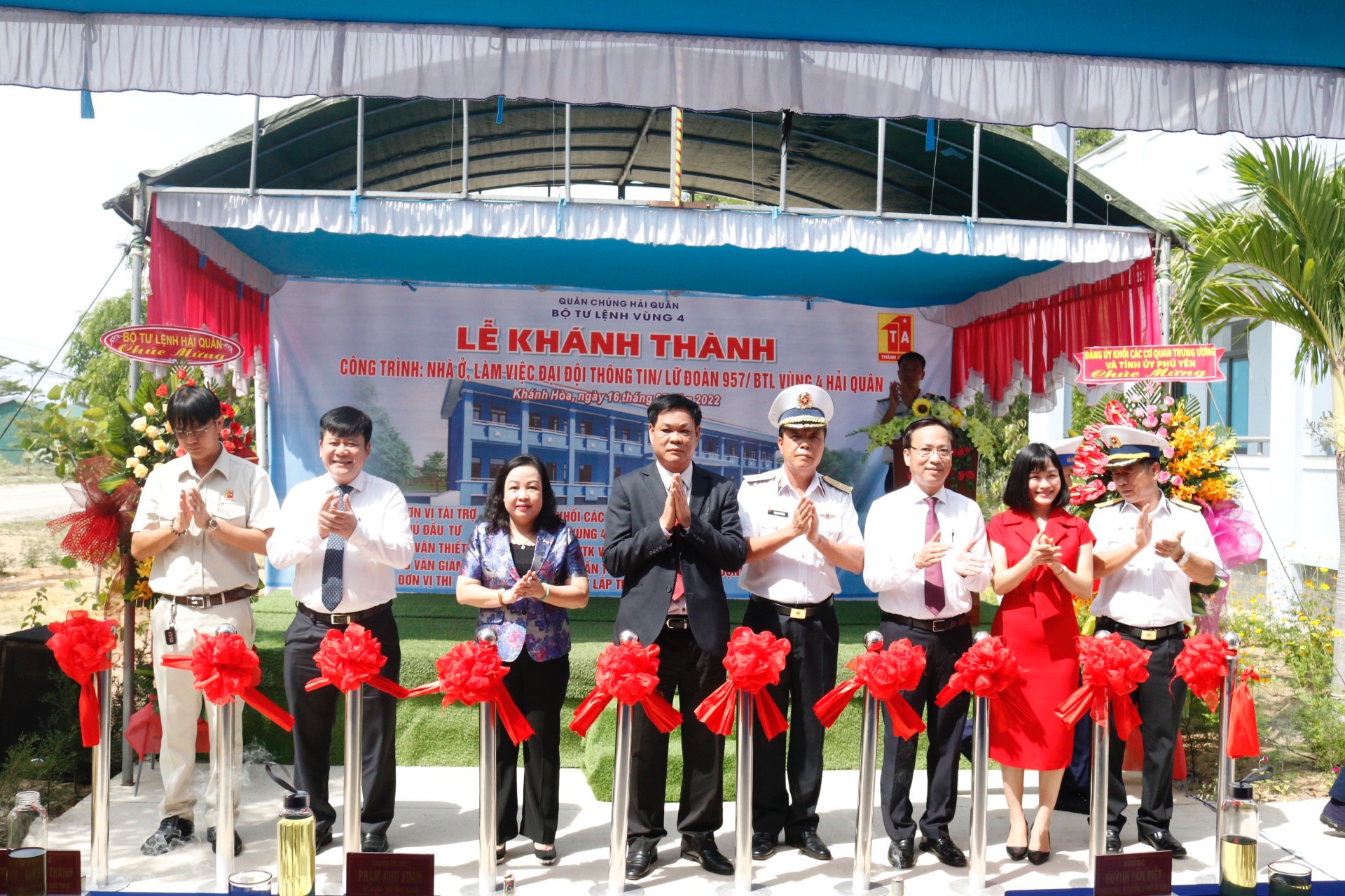 Khánh thành nhà ở và làm việc của Đại đội Thông tin-Lữ đoàn 957 Vùng 4 Hải quân