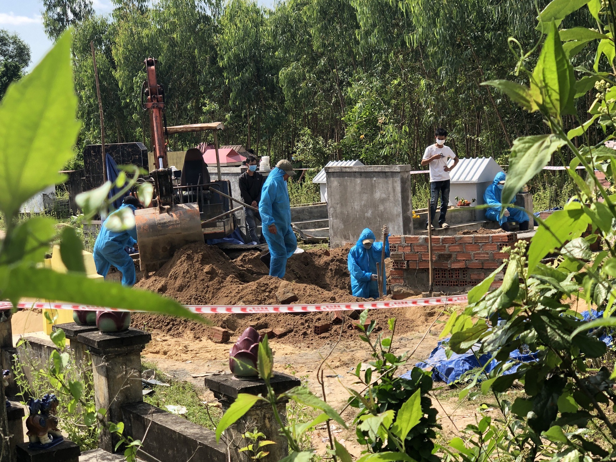Đâm chết cha ruột rồi bảo nạn nhân tử vong do tự ngã để mang đi chôn