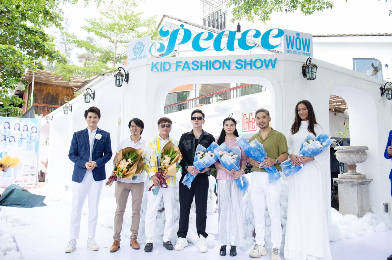 D&agrave;n mẫu nh&iacute; tỏa s&aacute;ng tại Peace Kid Fashion show by Tommy Nguyễn - Ảnh 4.