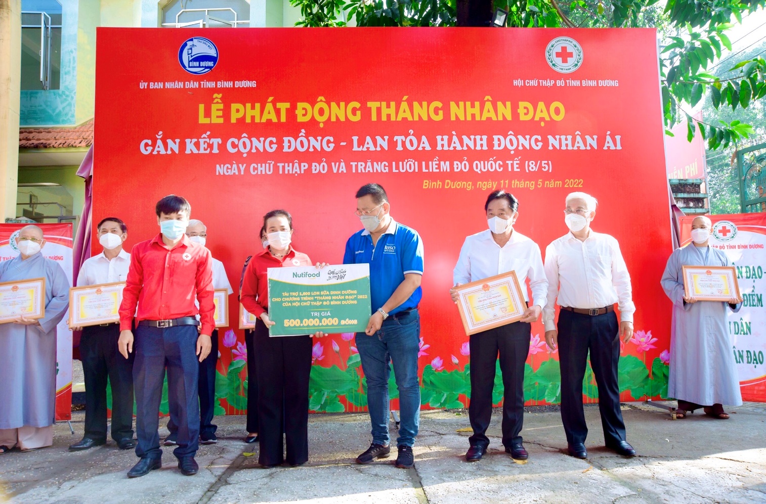 Nụ cười hạnh phúc của người dân Bình Dương