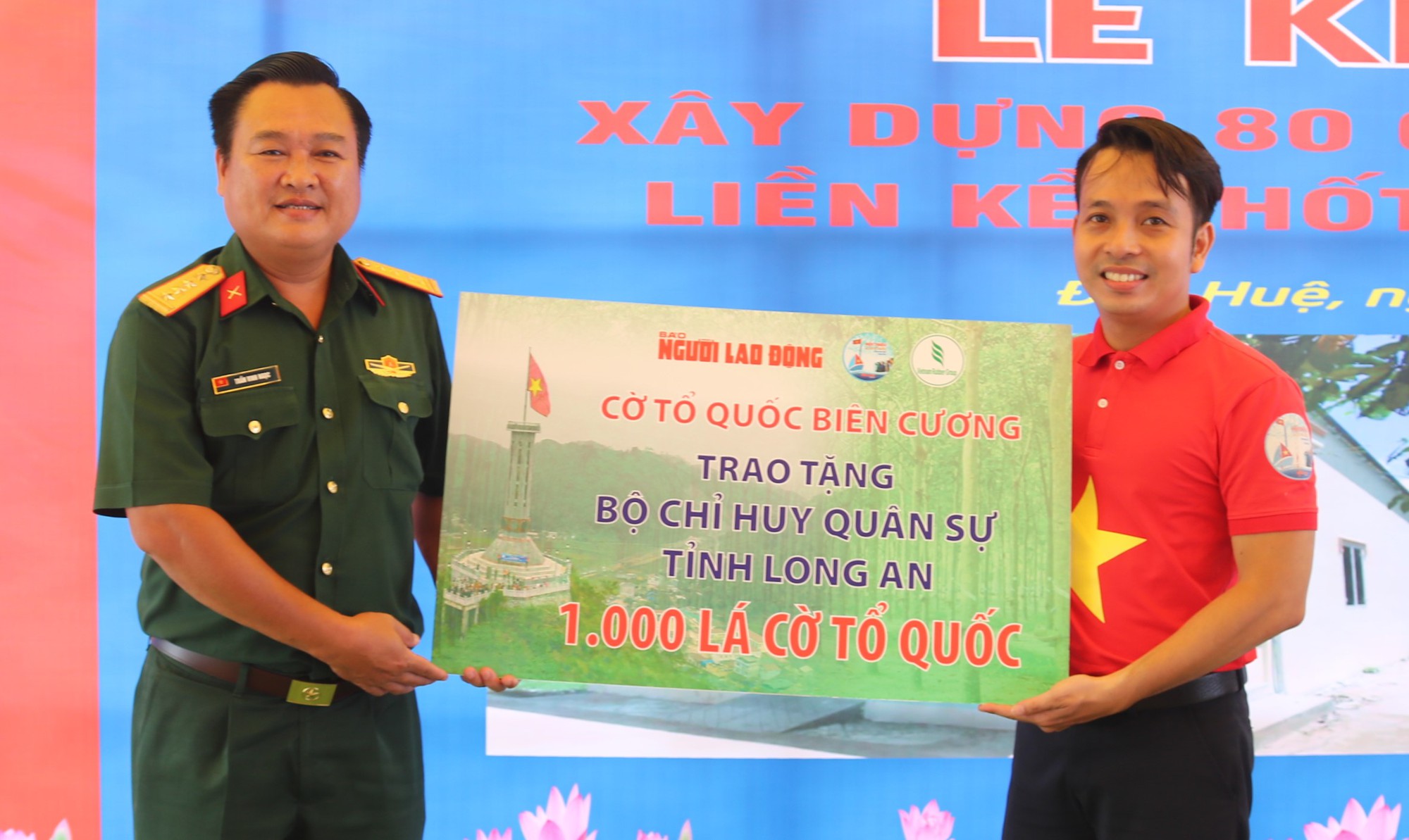 X&acirc;y dựng những cột mốc sống nơi bi&ecirc;n cương - Ảnh 3.
