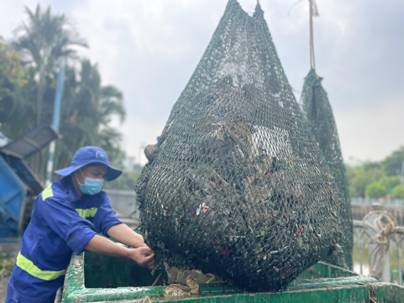 Giữ cho d&ograve;ng k&ecirc;nh lu&ocirc;n xanh - Ảnh 1.