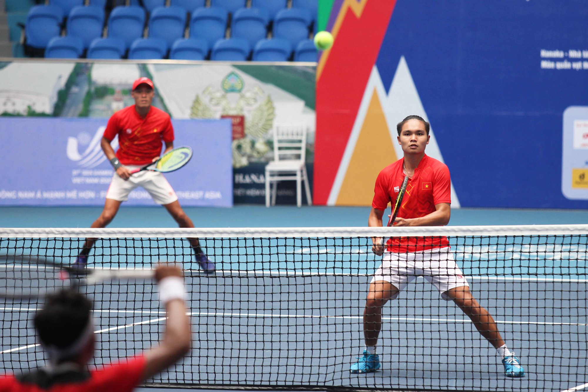 Vượt qua Malaysia v&agrave; Indonesia, tuyển Quần vợt Việt Nam khởi đầu su&ocirc;n sẻ nội dung đ&ocirc;i nam SEA Games 31 - Ảnh 3.