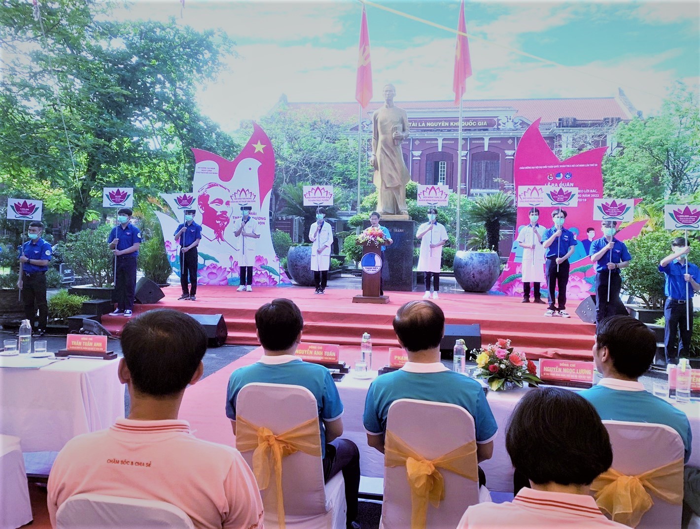 C.P. Việt Nam đồng hành cùng hành trình "Thầy thuốc trẻ làm theo lời Bác, tình nguyện vì sức khỏe cộng đồng năm 2022"