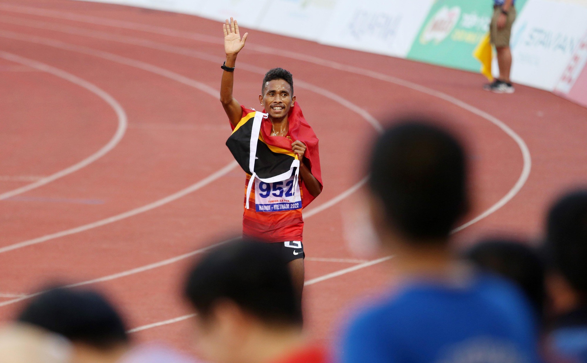 Tấm HCB qu&yacute; hơn v&agrave;ng của VĐV đi v&agrave;o lịch sử Timor Leste tại SEA Games 31 - Ảnh 3.