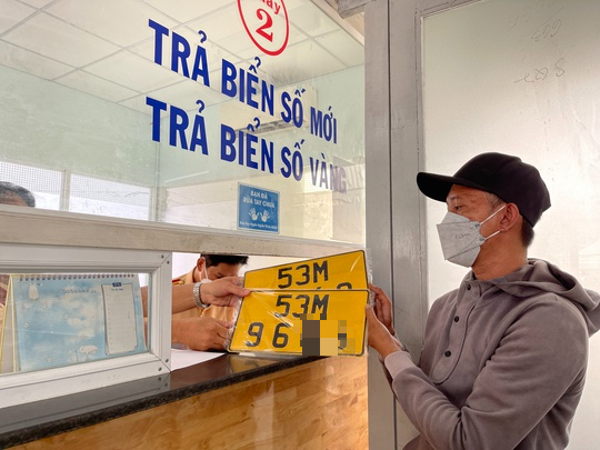 TP HCM: Điều chỉnh phân cấp đăng ký xe mô tô, ô tô