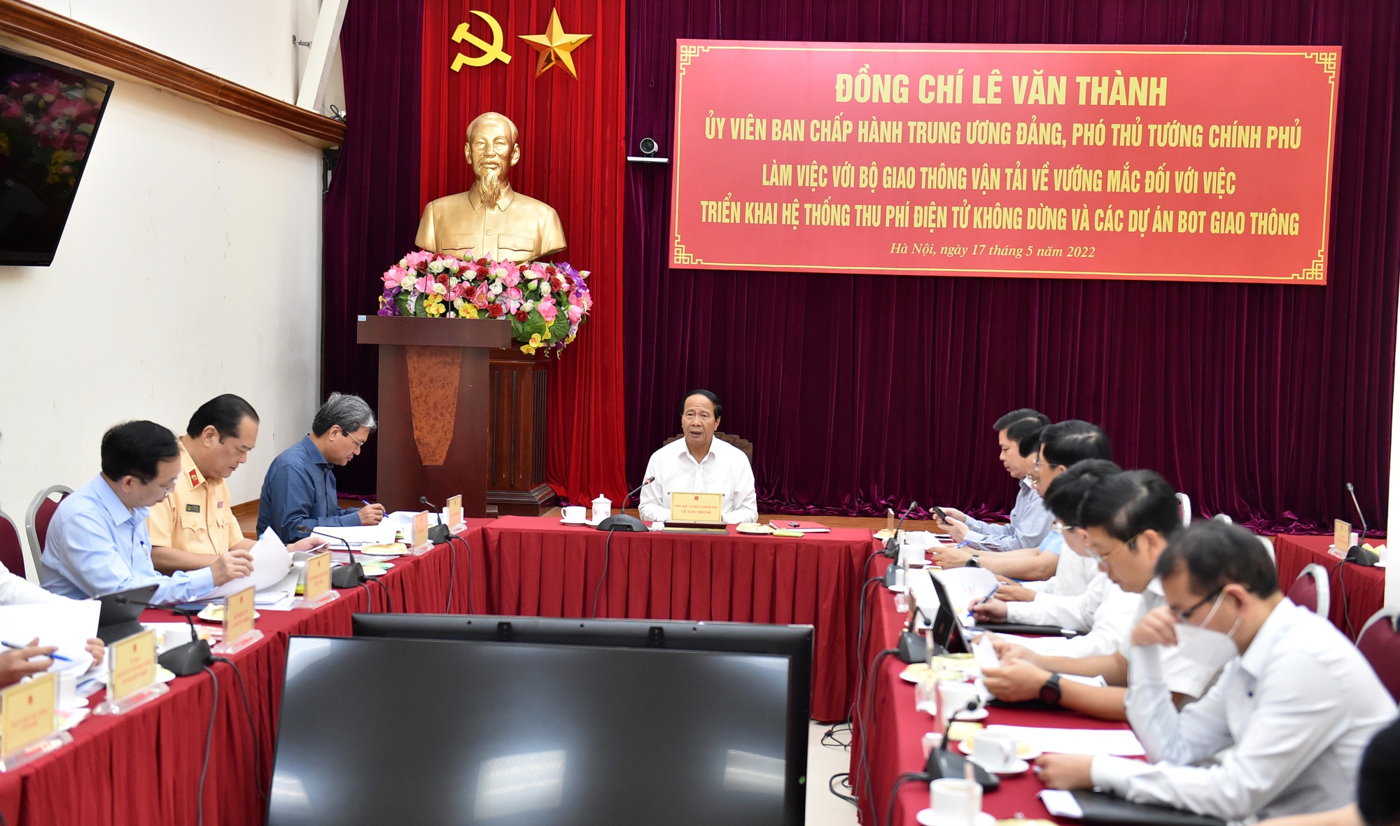 Ph&oacute; Thủ tướng: Sau 31-7, chưa c&oacute; thu ph&iacute; kh&ocirc;ng dừng ETC phải xả trạm BOT - Ảnh 1.