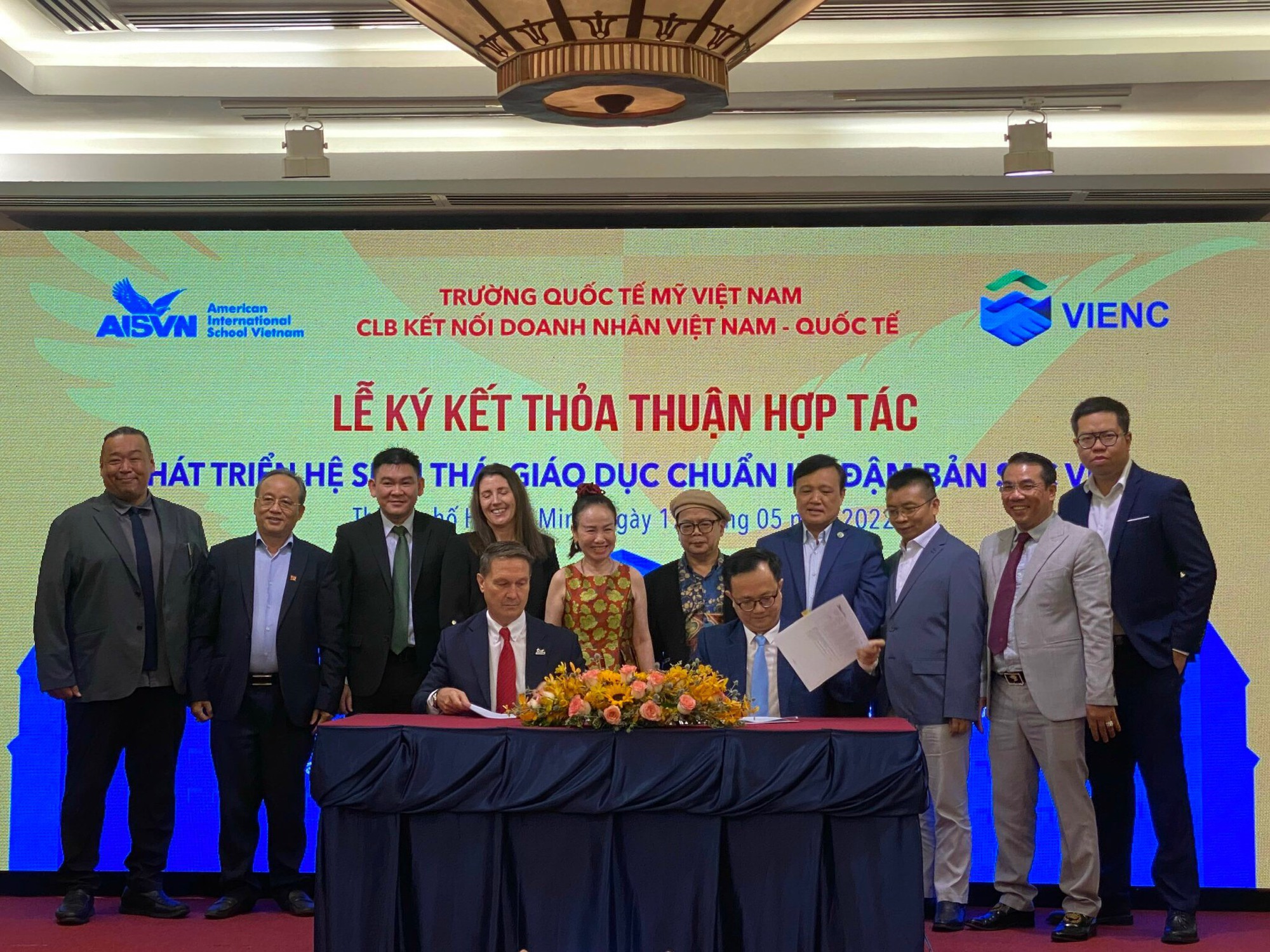 Mở rộng kết nối chương tr&igrave;nh gi&aacute;o dục quốc tế đến cộng đồng doanh nh&acirc;n - Ảnh 1.
