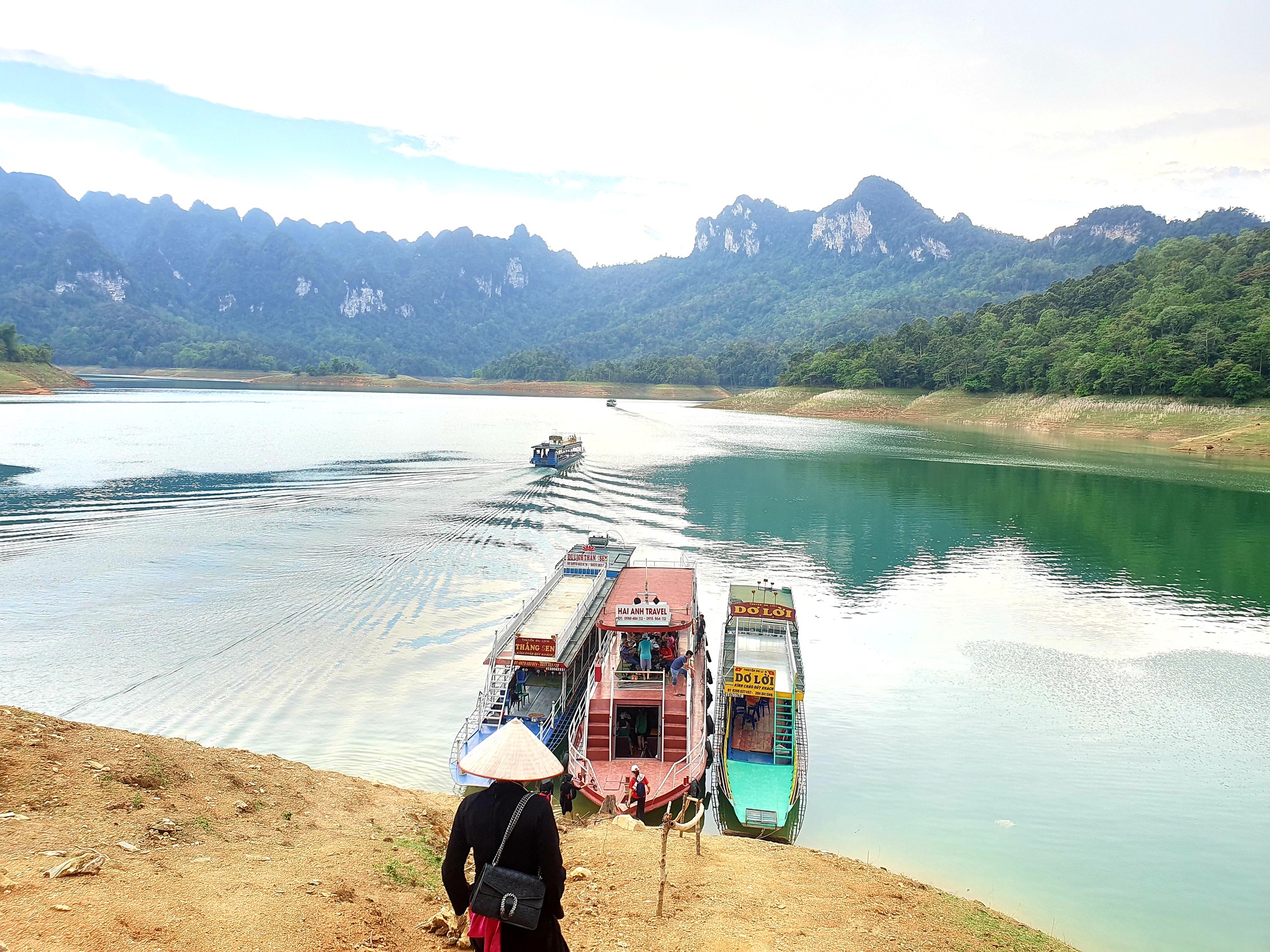 &ldquo;Lạc tr&ocirc;i&rdquo; tr&ecirc;n d&ograve;ng s&ocirc;ng G&acirc;m, nghe h&aacute;t Then giữa đất trời H&agrave; Giang, Tuy&ecirc;n Quang - Ảnh 8.