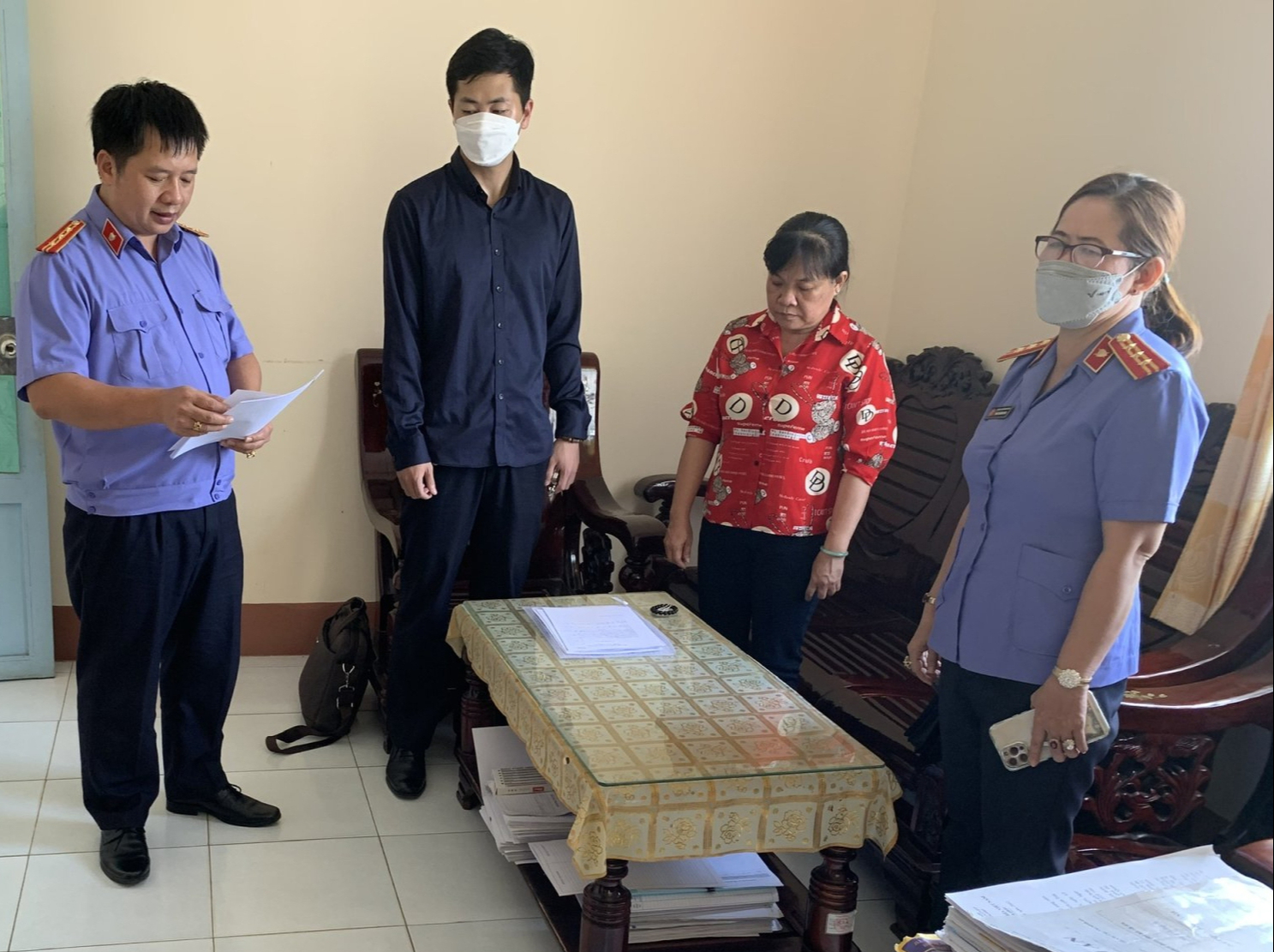 Chiếm đoạt tiền đương sự nộp, nguyên chi cục trưởng thi hành án bị bắt