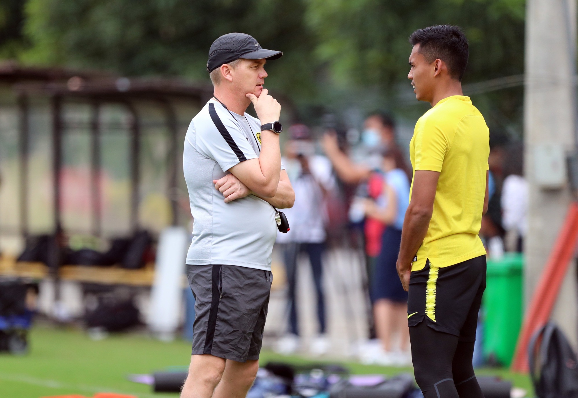 CLIP: U23 Malaysia cởi mở, thân thiện trong buổi tập duy nhất chuẩn bị đấu U23 Việt Nam