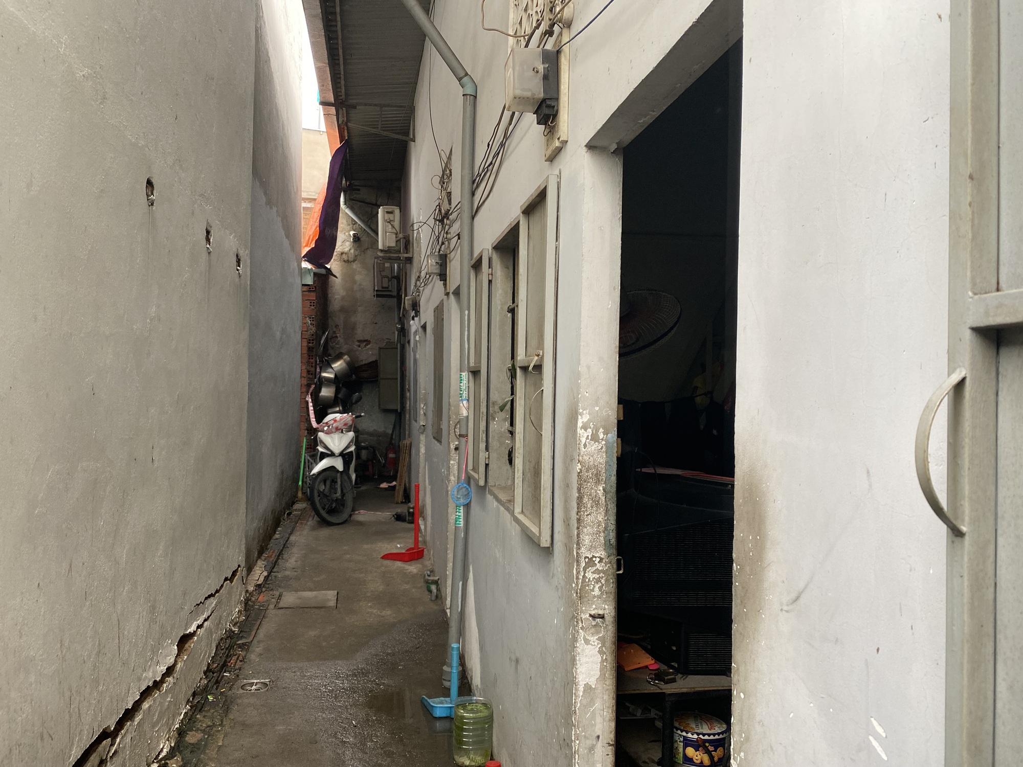 B&agrave;ng ho&agrave;ng lời kể vụ 3 người trong gia đ&igrave;nh chết trong ph&ograve;ng trọ ở TP Thủ Đức - Ảnh 2.
