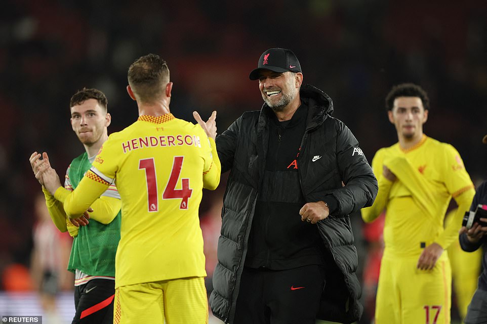 Thắng nhọc nhằn Southampton, Liverpool quyết đua vô địch đến cùng - Ảnh 7.