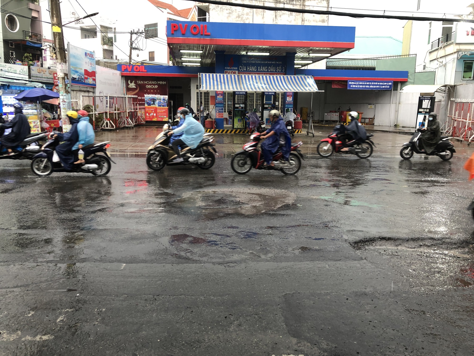 Đường V&otilde; Văn Ng&acirc;n được cải thiện sau phản &aacute;nh của B&aacute;o Người Lao Động - Ảnh 6.
