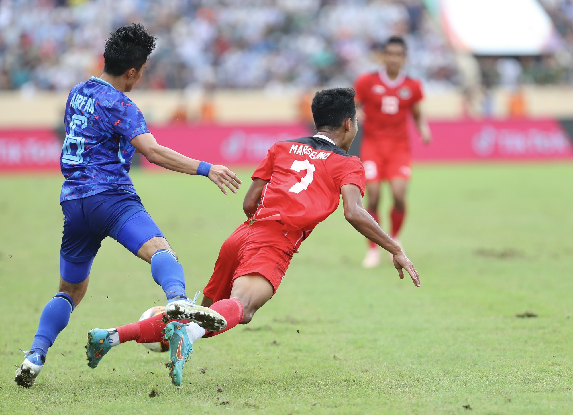 U23 Th&aacute;i Lan đ&aacute;nh bại Indonesia trong một trận cầu nhiều thẻ đỏ - Ảnh 5.
