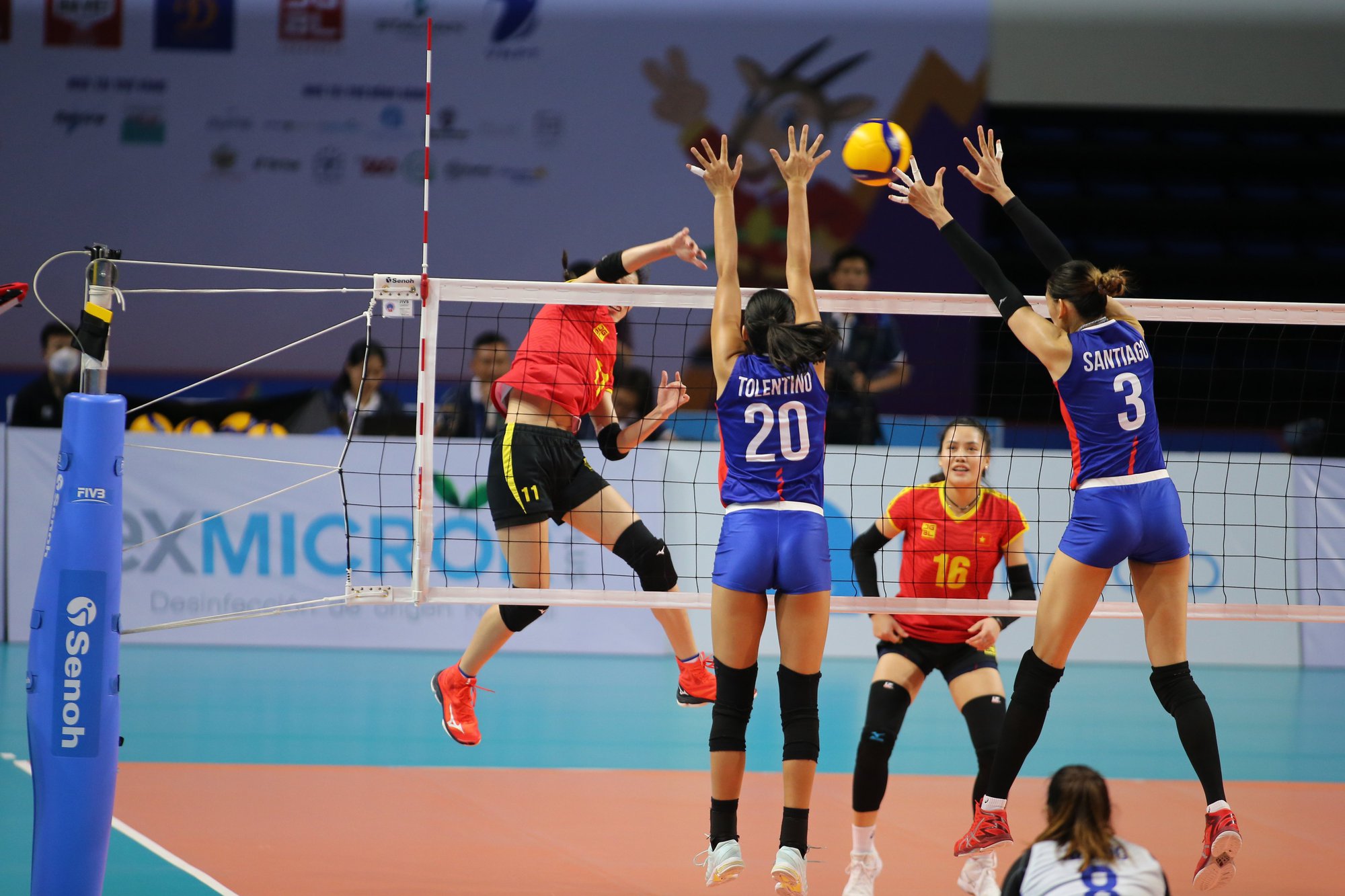 Bóng chuyền nữ Việt Nam thắng Philippines, vào chung kết SEA Games 31 - Ảnh 7.