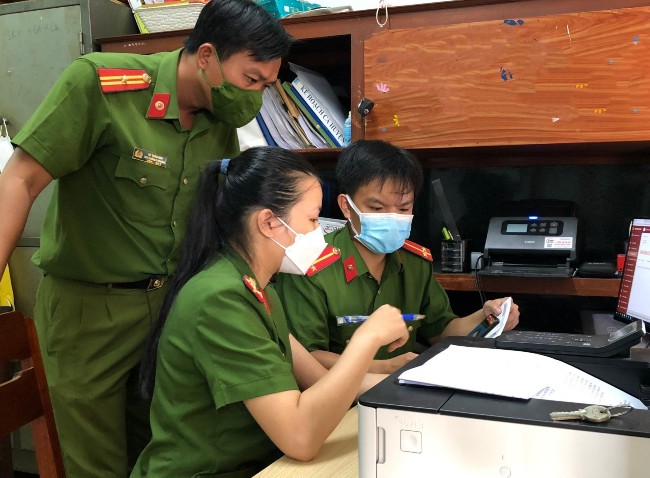 T&igrave;m được chị em sinh đ&ocirc;i sau 47 năm thất lạc nhờ l&agrave;m căn cước c&ocirc;ng d&acirc;n - Ảnh 1.