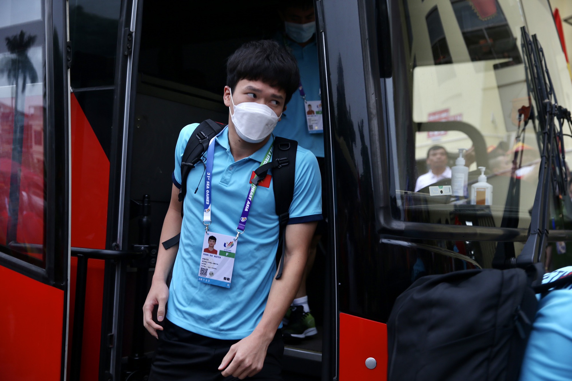 Chảo lửa trên sân Việt Trì trận U23 Việt Nam - Malaysia - Ảnh 8.