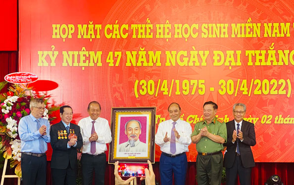 Họp mặt các thế hệ Trường Học sinh miền Nam