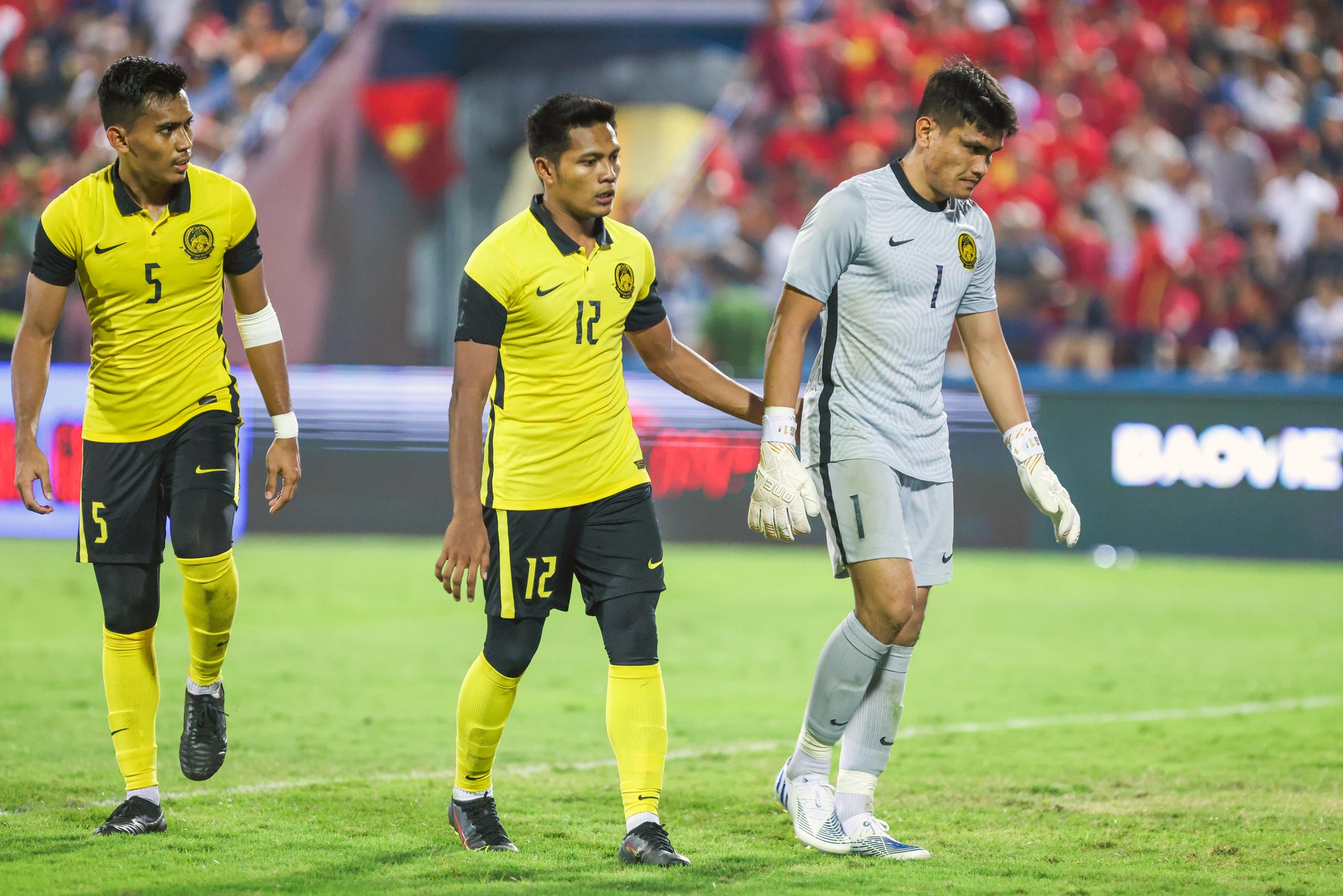 Thủ m&ocirc;n U23 Malaysia kh&oacute;c nức nở sau khi thua U23 Việt Nam - Ảnh 7.