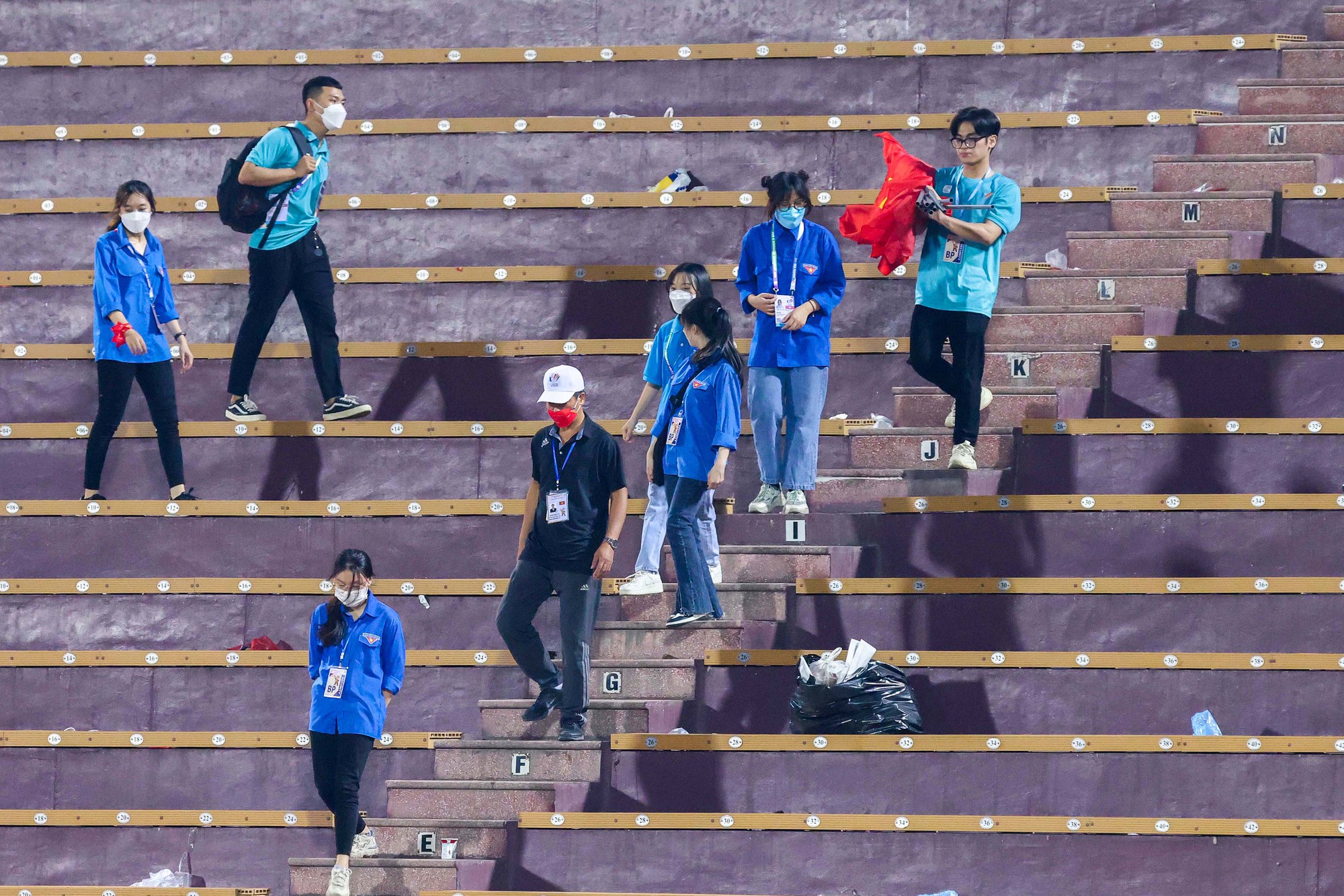 H&igrave;nh ảnh đẹp tr&ecirc;n kh&aacute;n đ&agrave;i s&acirc;n Việt Tr&igrave; sau trận thắng của U23 Việt Nam - Ảnh 6.