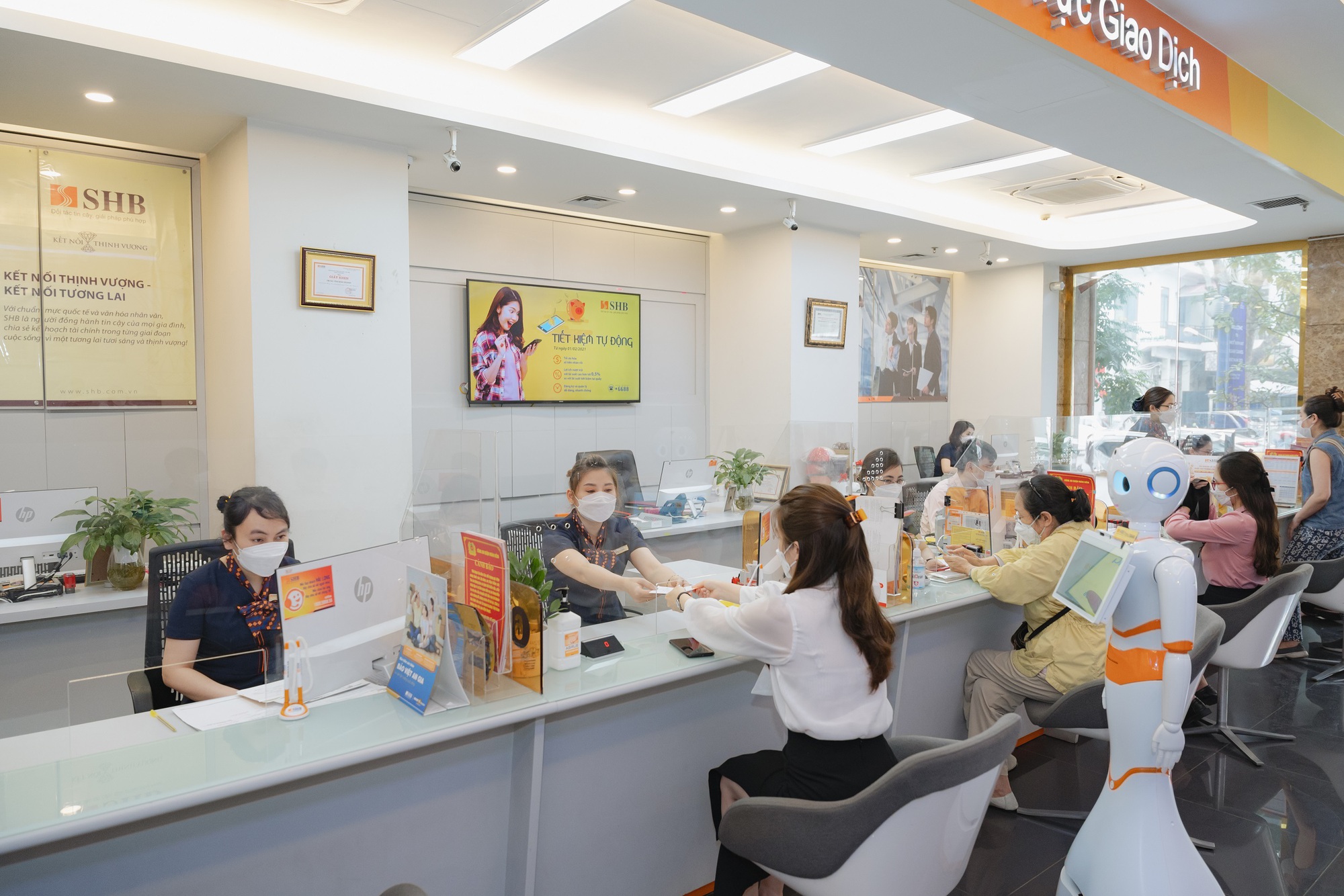 SHB được vinh danh l&agrave; Ng&acirc;n h&agrave;ng Tốt nhất Việt Nam - Ảnh 1.