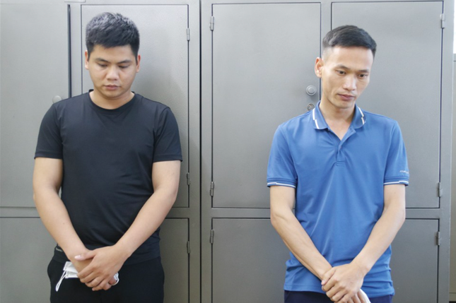 Bắt 2 ca trưởng thu phí "làm luật" cho xe quá khổ, quá tải vào cao tốc