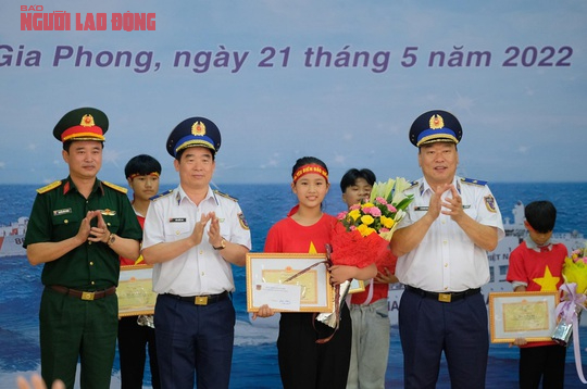 Ươm mầm "Em yêu biển đảo quê hương" trên đất cố đô