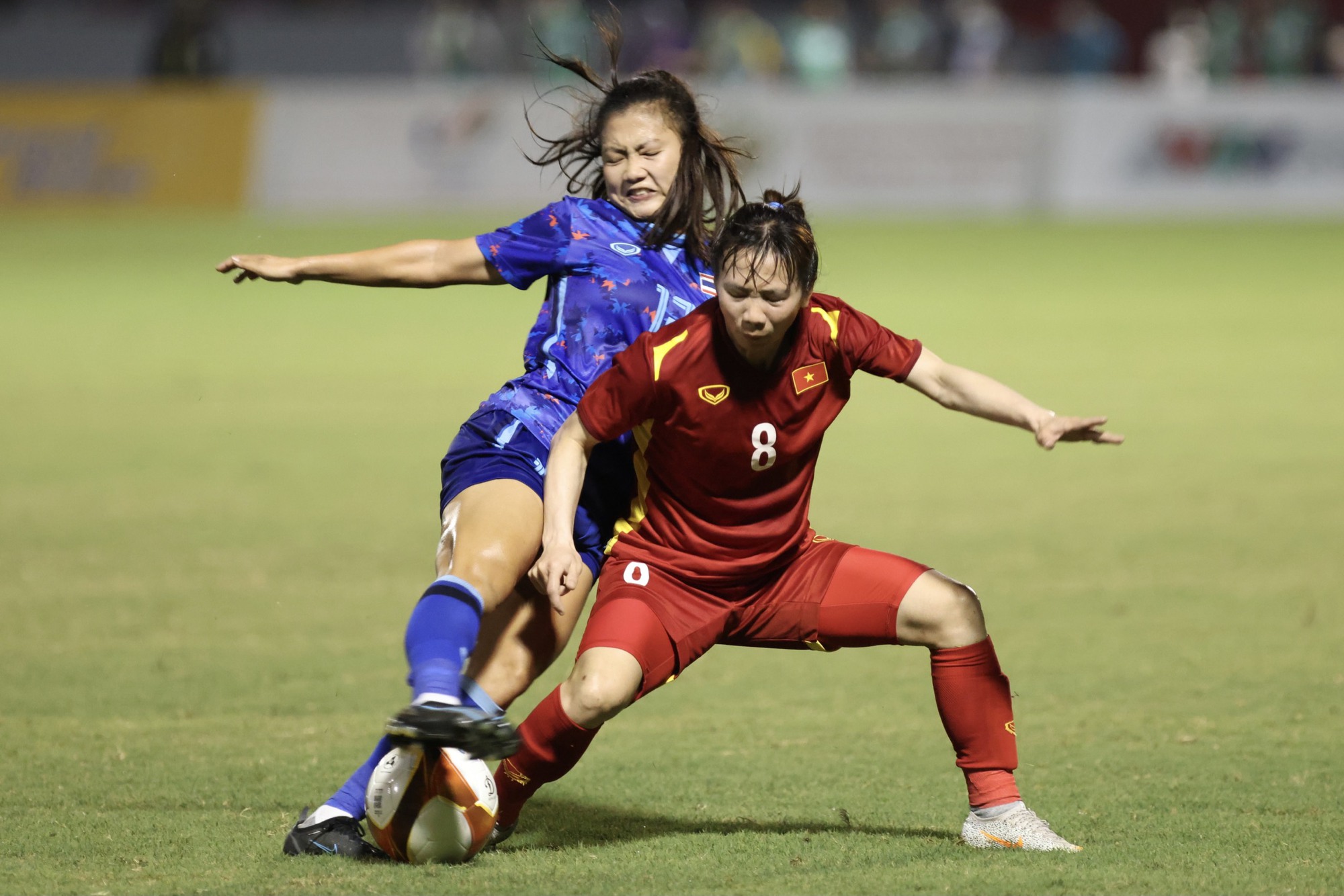 Tuyển nữ Việt Nam rộng cửa v&agrave;o b&aacute;n kết AFF Cup 2022 - Ảnh 1.
