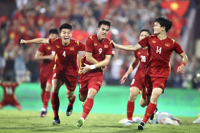 “Cháy” tour ra Hà Nội xem chung kết bóng đá nam SEA Games 31