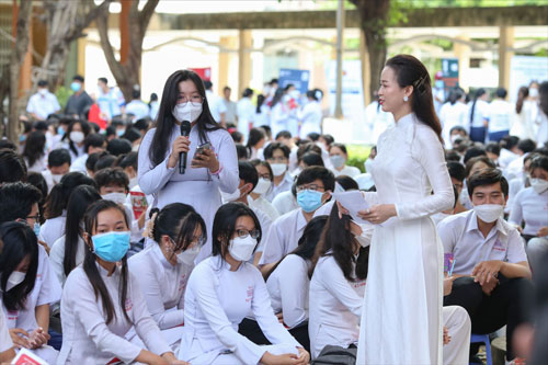 "Đưa trường học đến thí sinh" 2022: Thiết thực, nâng tầm hướng nghiệp