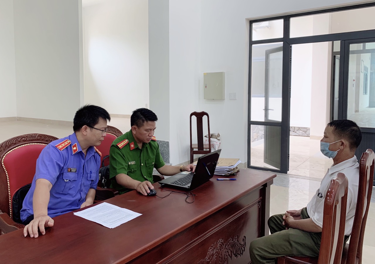 Bắt giam 28 đối tượng trong vụ phá rừng lớn nhất tỉnh Đắk Lắk