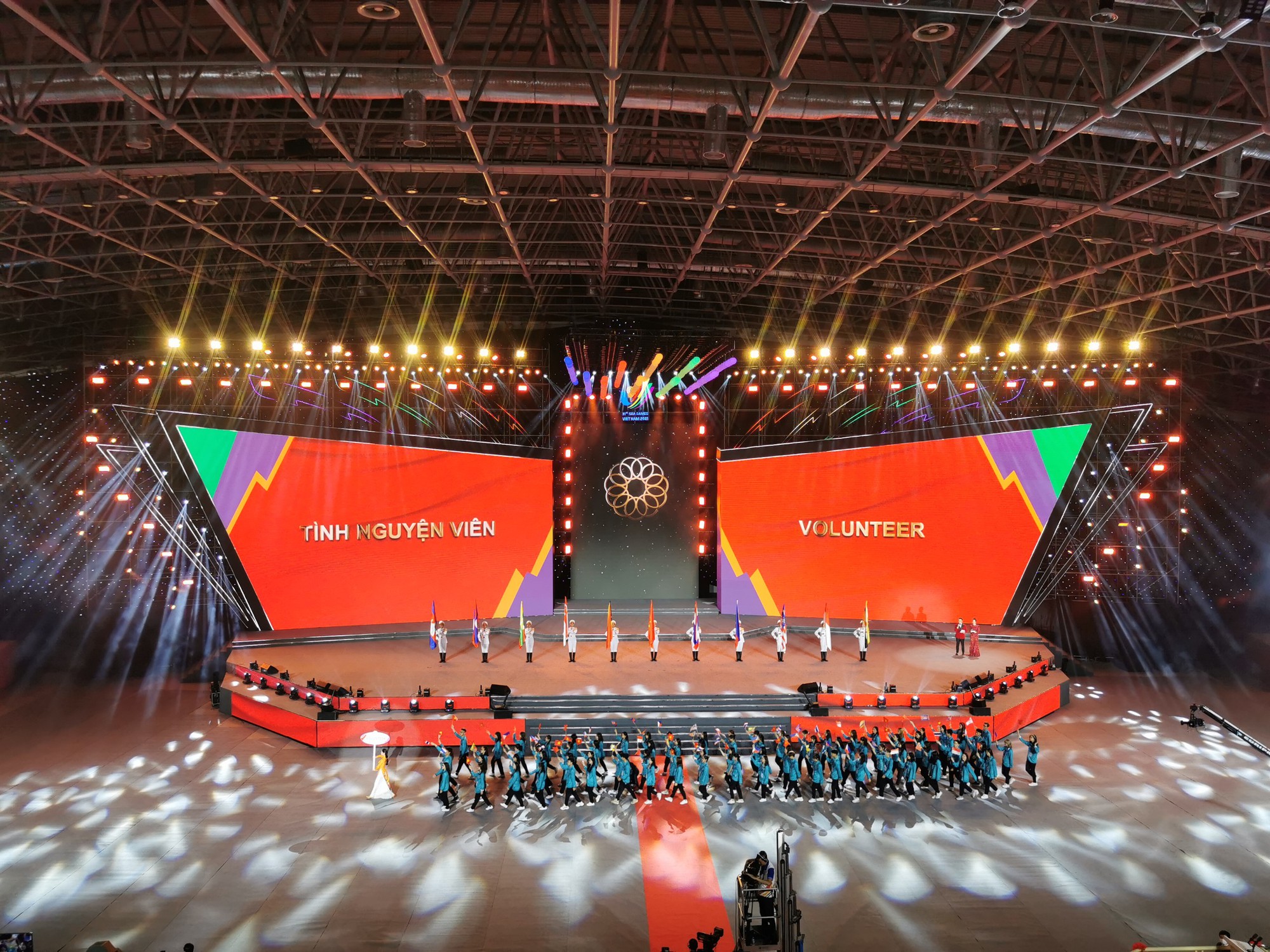 M&atilde;n nh&atilde;n với đ&ecirc;m bế mạc SEA Games 31 - Ảnh 6.
