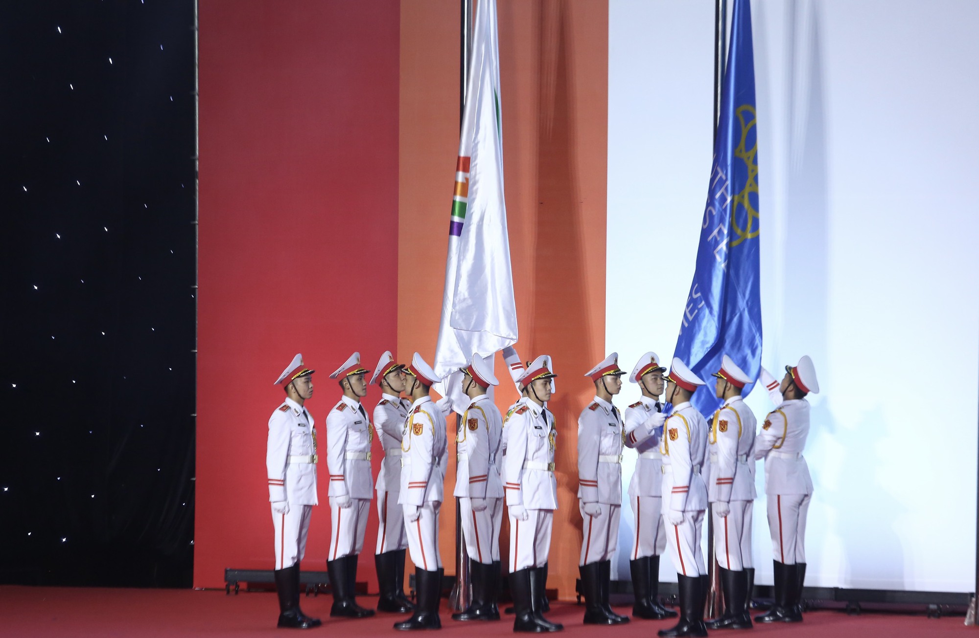 M&atilde;n nh&atilde;n với đ&ecirc;m bế mạc SEA Games 31 - Ảnh 7.