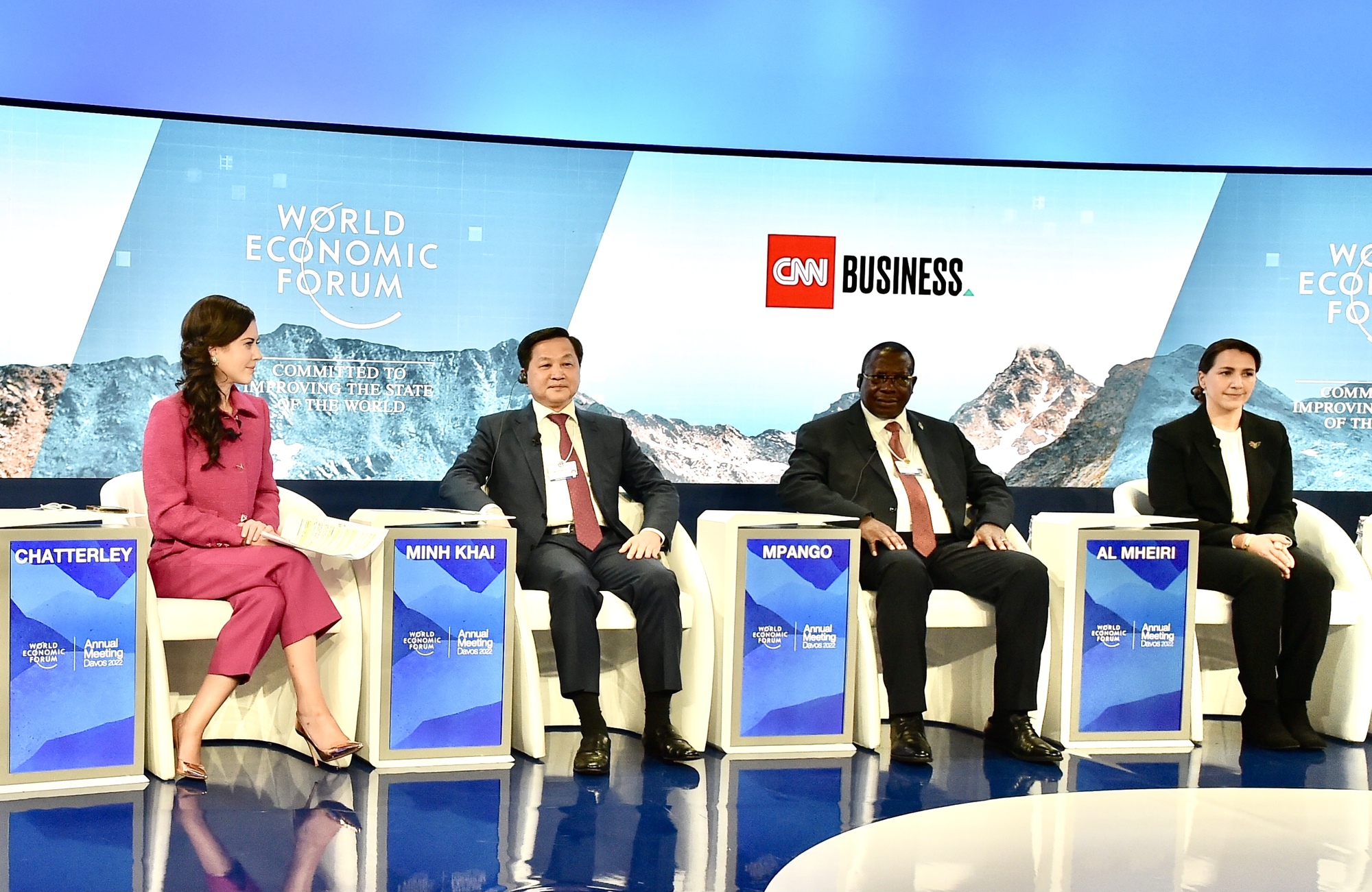 Hoạt động dày đặc của Phó Thủ tướng Lê Minh Khái tại Davos, Thụy Sỹ - Ảnh 4.