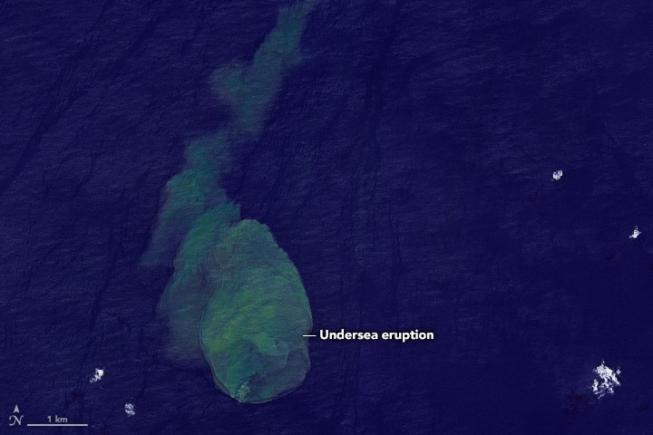 NASA chụp được "cá mập phun lửa" ở quần đảo Solomon