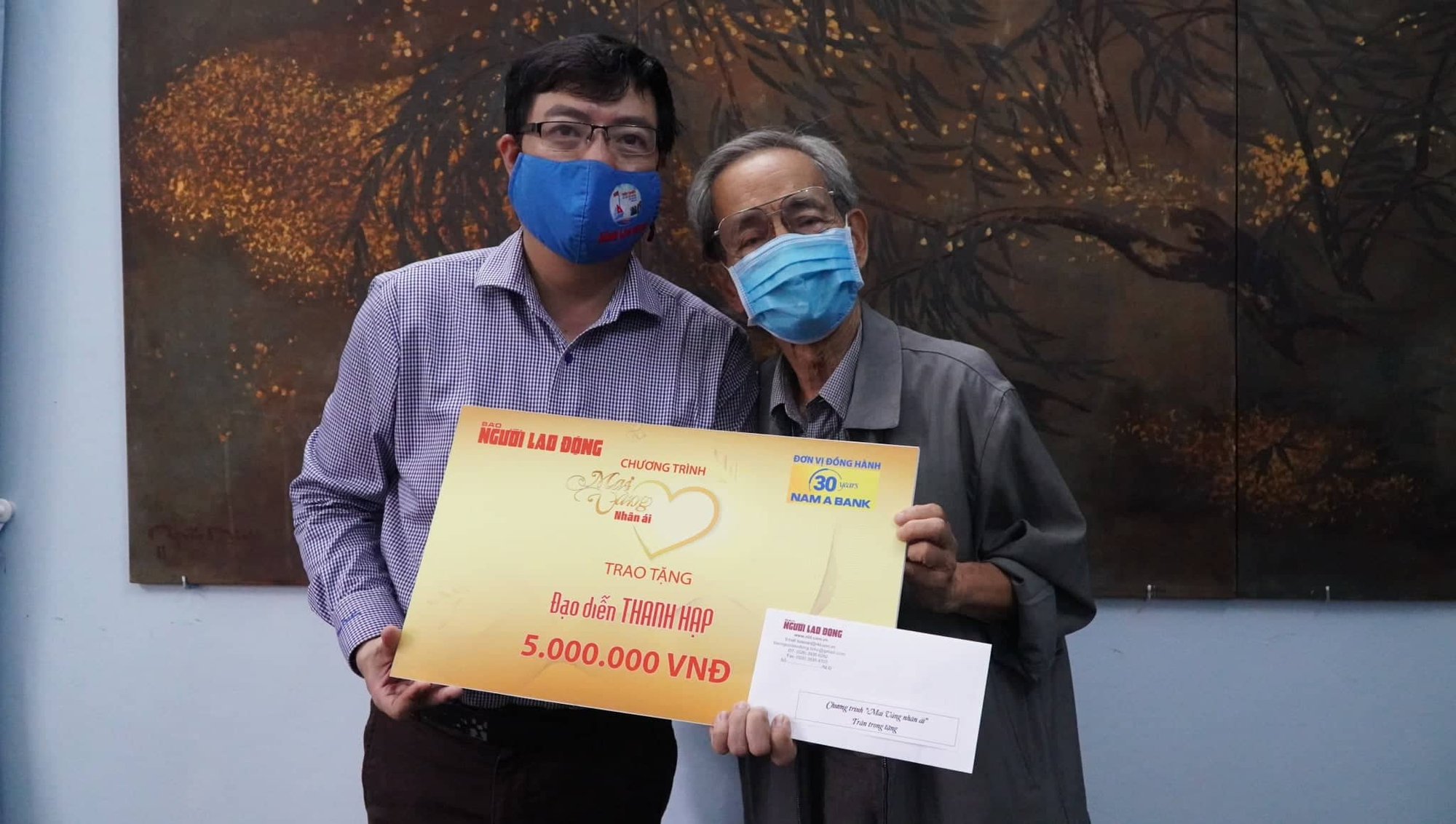 "Mai Vàng nhân ái" thăm đạo diễn Thanh Hạp