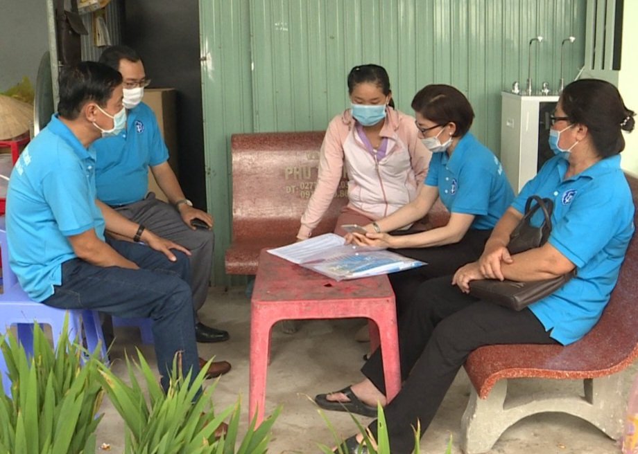 NÓNG: Cấp lại thẻ BHYT do hỏng, mất trong ngày cho người dân