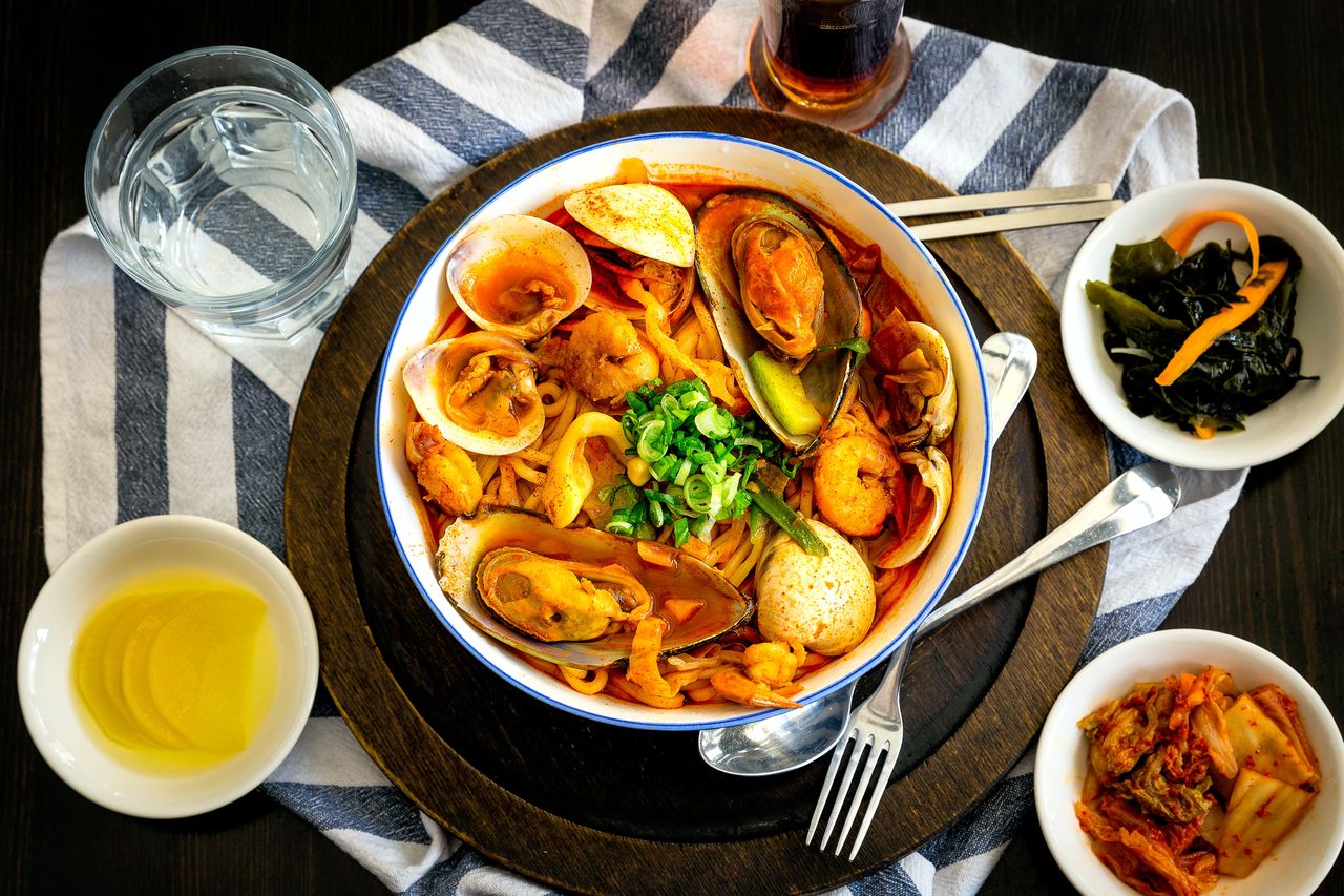 Tại sao ăn &iacute;t m&agrave; vẫn kh&ocirc;ng thể giảm c&acirc;n? - Ảnh 2.