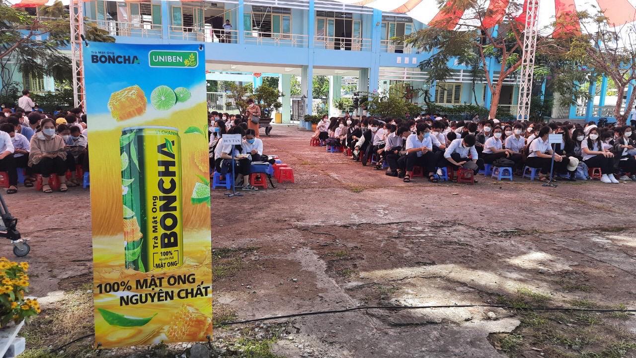 Uniben tiếp tục đồng hành ”Đưa trường học đến thí sinh” tại Quảng Nam - Ảnh 2.