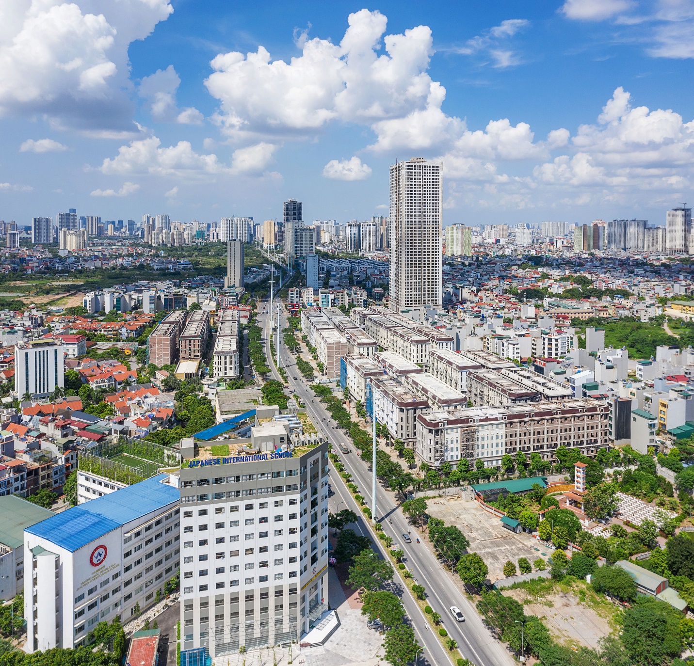Him Lam Vạn Ph&uacute;c: B&ugrave;ng nổ qu&agrave; tặng tri &acirc;n kh&aacute;ch h&agrave;ng với tổng gi&aacute; trị gần 2,5 tỉ đồng - Ảnh 3.