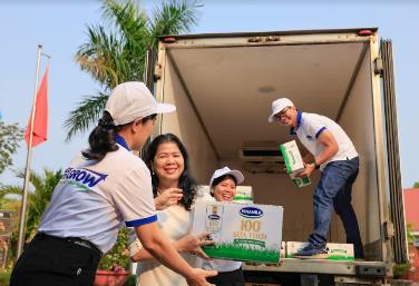 Vinamilk khởi động h&agrave;nh tr&igrave;nh năm thứ 15 của Quỹ sữa vươn cao Việt Nam tại nhiều địa phương - Ảnh 6.