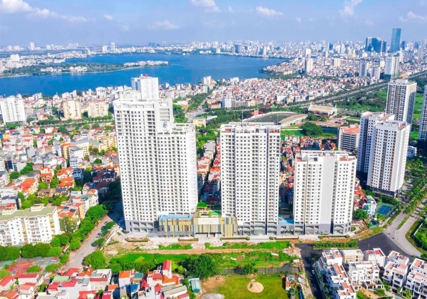 Siết tín dụng, bất động sản ngấm đòn - Ảnh 1.