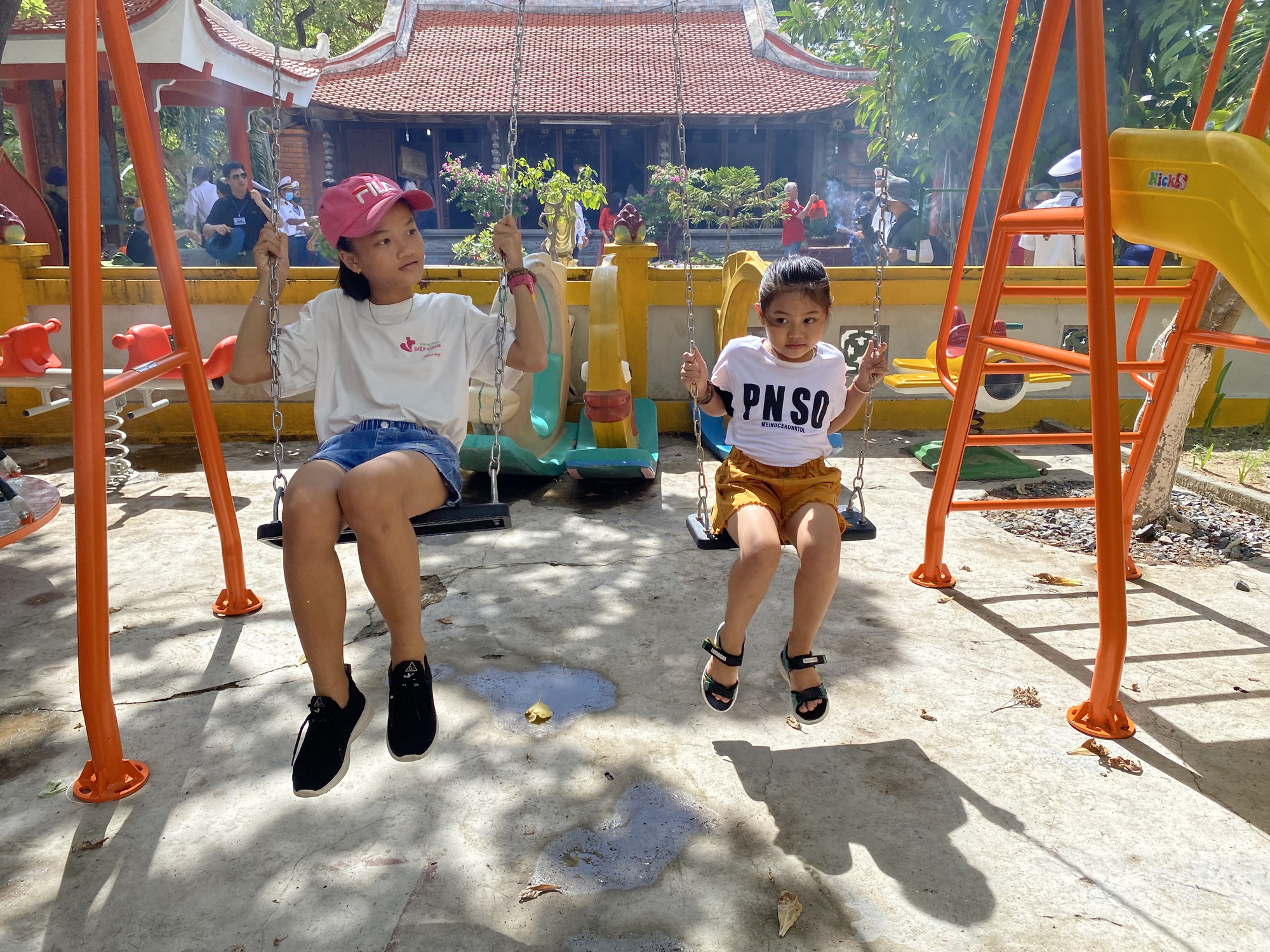 Đo&agrave;n Ban Tuy&ecirc;n gi&aacute;o Trung ương kết th&uacute;c chuyến thăm quần đảo Trường Sa - Nh&agrave; gi&agrave;n DK1 - Ảnh 21.