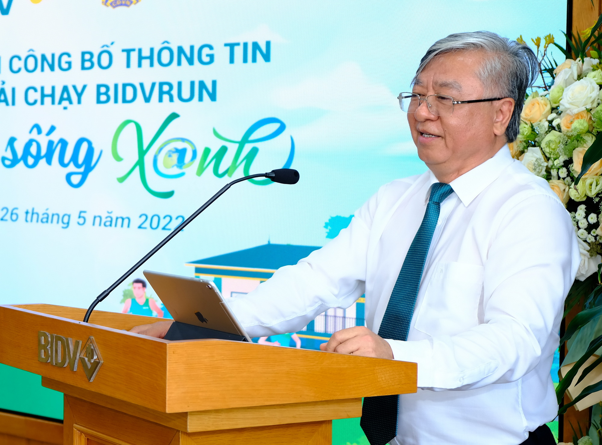 Giải chạy thiện nguyện góp 8,2 tỉ đồng xây nhà cộng đồng tránh lũ - Ảnh 2.