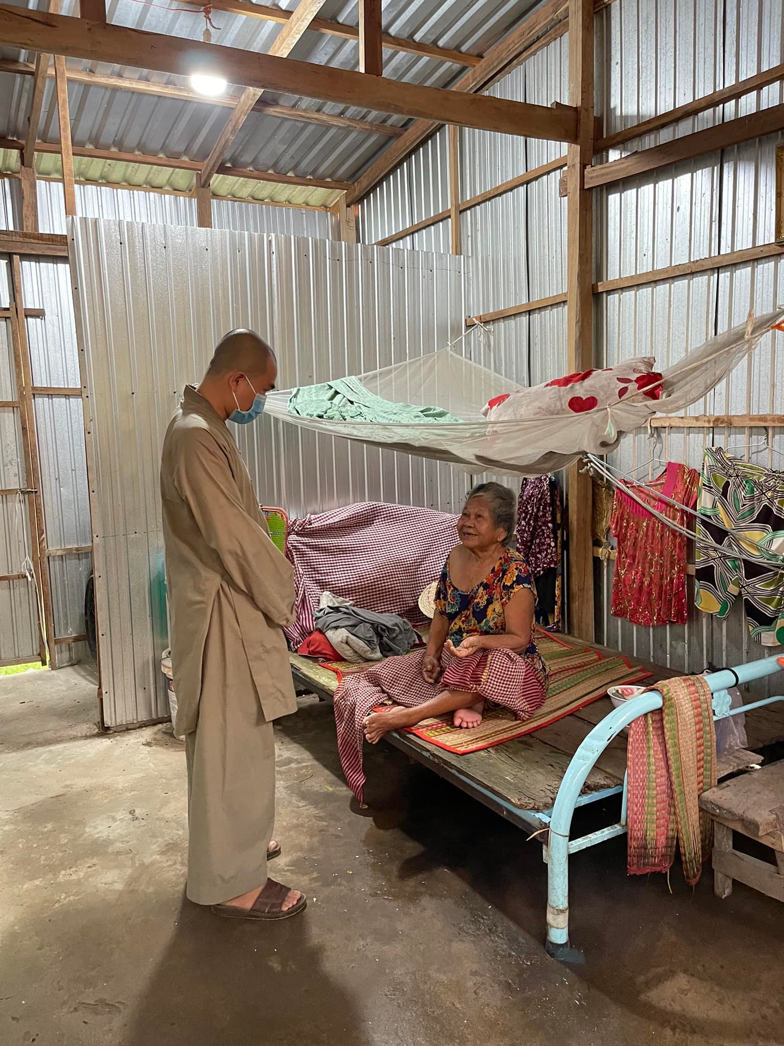 Những m&ocirc; h&igrave;nh thiện nguyện ấm l&ograve;ng của Đại đức Th&iacute;ch Thiện Duy - Ảnh 4.