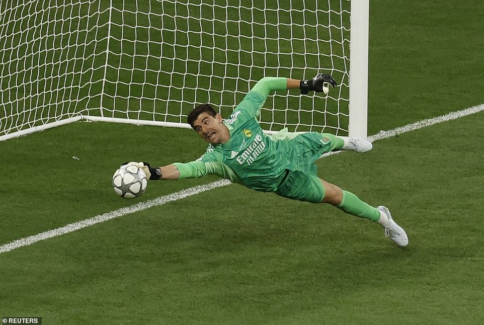 Thibaut Courtois thi đấu thăng hoa, Real Madrid lên đỉnh Champions League
