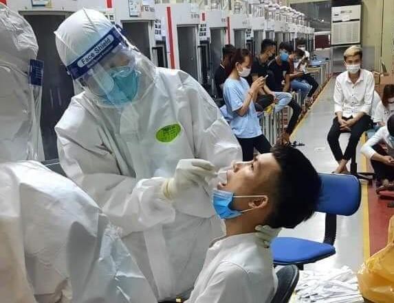 Đề xuất 2 t&igrave;nh huống ứng ph&oacute; dịch Covid-19 năm 2022-2023 - Ảnh 2.