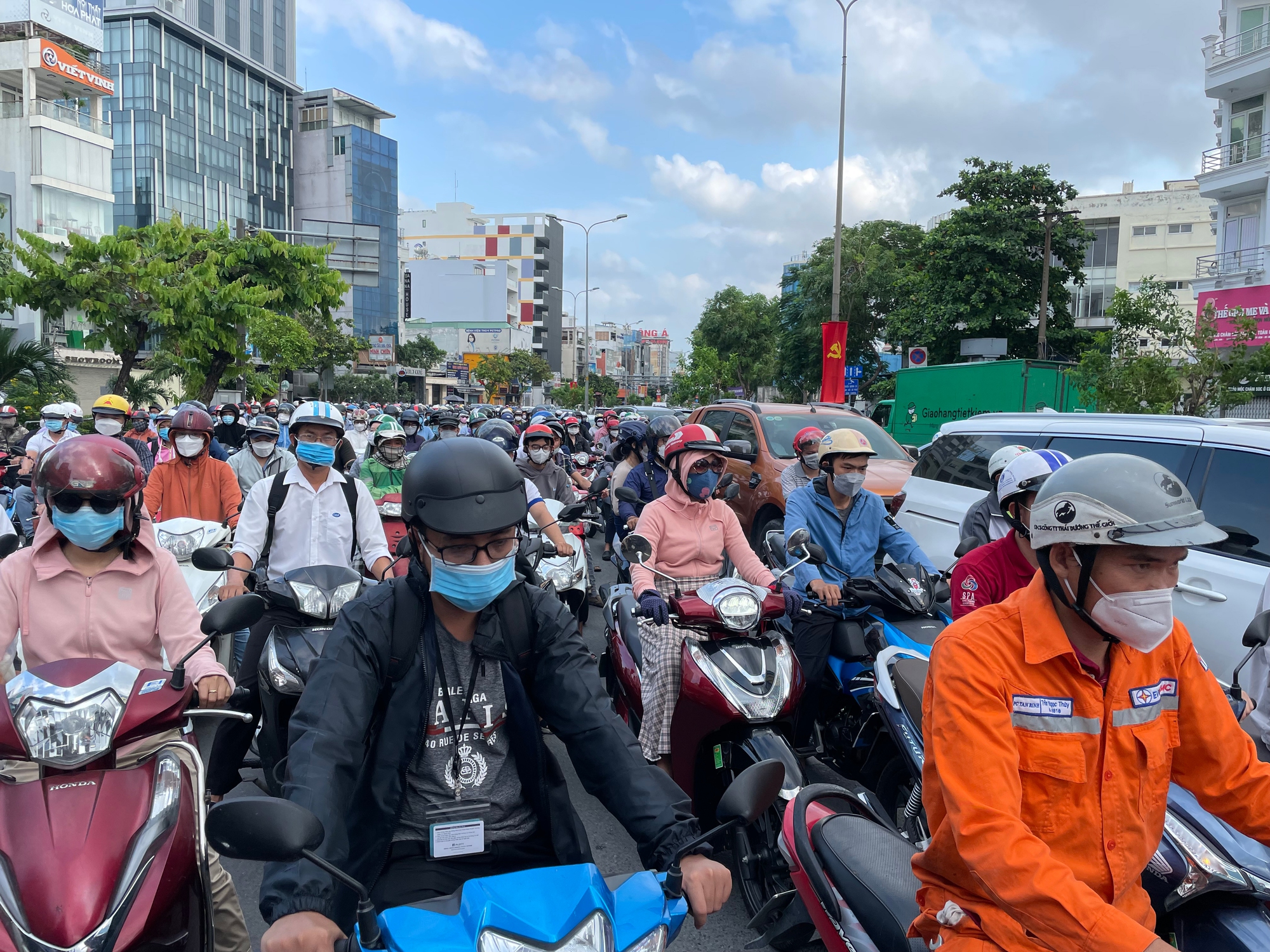 TP HCM làm gì để chống ngập, kẹt xe?