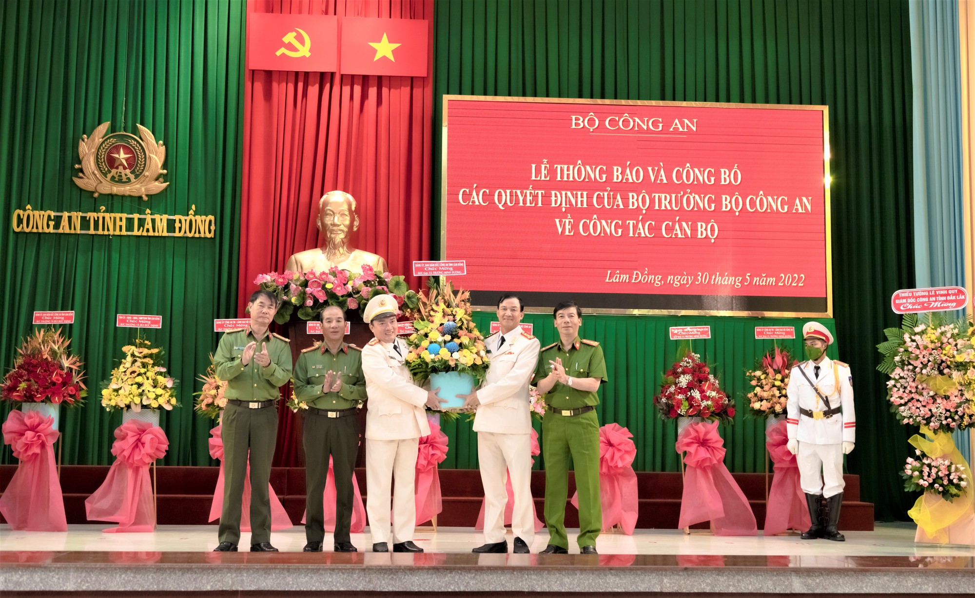 C&ocirc;ng an tỉnh L&acirc;m Đồng c&oacute; gi&aacute;m đốc v&agrave; ph&oacute; gi&aacute;m đốc mới - Ảnh 2.